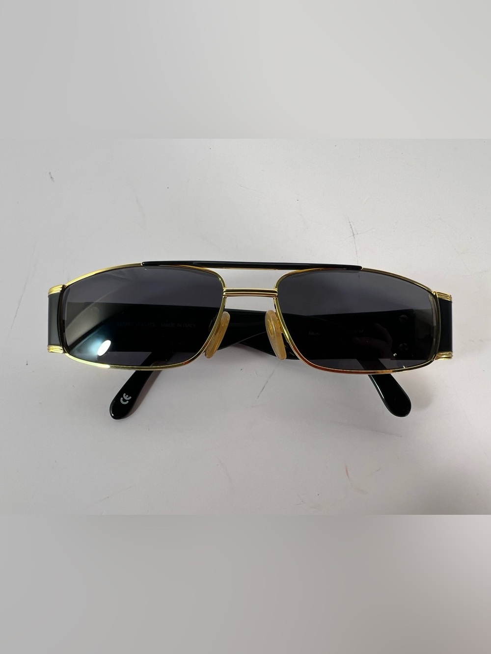 5104: Vintage Gianni Versace GV7 Medusa Black & Gold Sunglasses Made in Italy